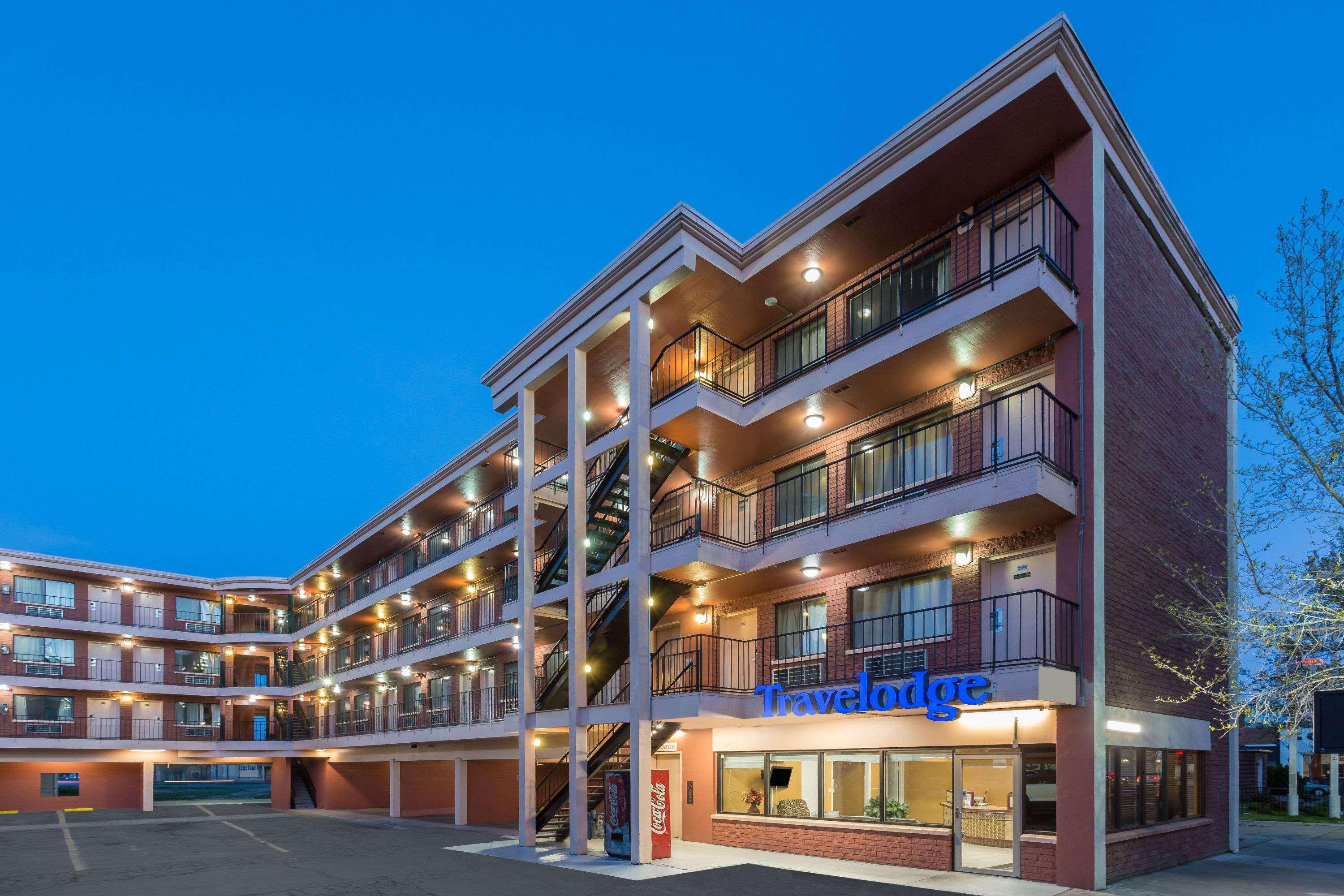Travelodge By Wyndham Рино Экстерьер фото