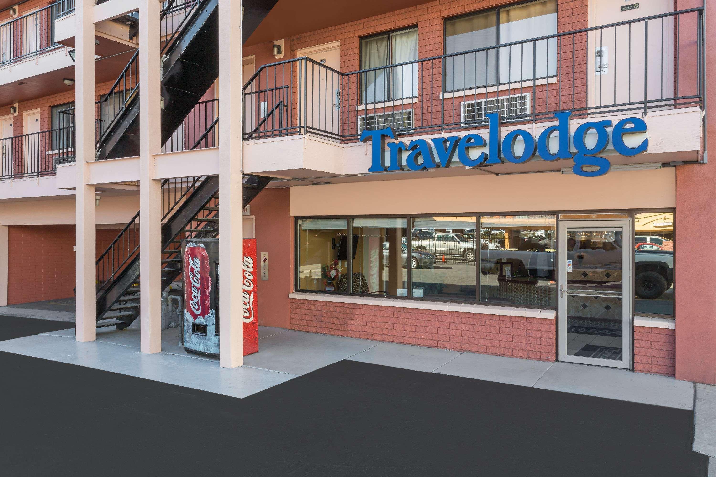 Travelodge By Wyndham Рино Экстерьер фото